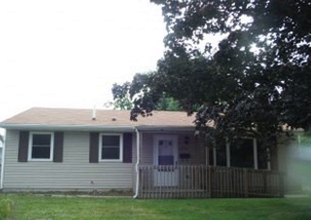 1st image of 3750 Montevideo Dr