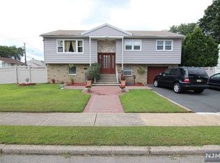 1 Monnett St, Little Ferry, NJ 07643