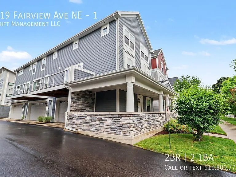 619 Fairview Ave NE #1 — Photo 15