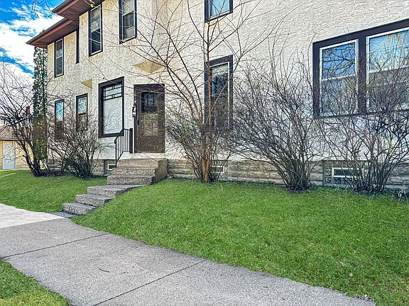2nd image of 1019 W 31st St