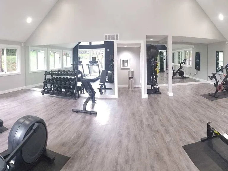 Newly Renovated 24HR Fitness Center