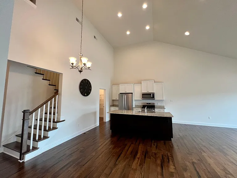 111 Aeropointe Ln — Photo 4