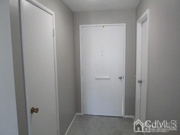 5th image of 107 Chatham Dr #A