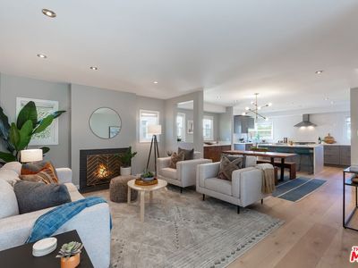 7939 Flight Pl, Los Angeles, CA, 90045