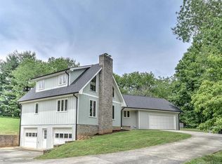 1 Orchard Pl, Weaverville, NC 28787