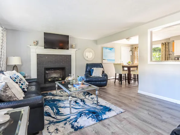 68 Park Place Way, Mashpee, MA 02649