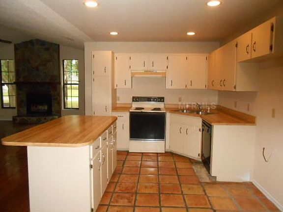 3rd image of 111 Quailwood Dr