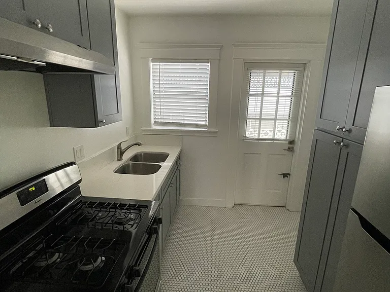 1026 E Broadway #1038 — Photo 9