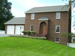 100 Keswick Cir, Dayton, VA 22821