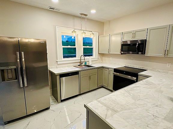 Contemporary Kitchen