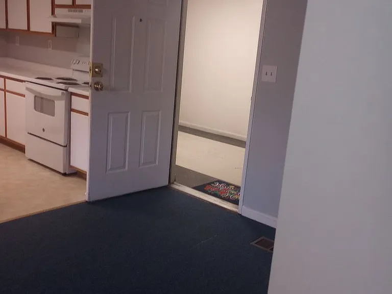 1524 W Market St — Photo 5