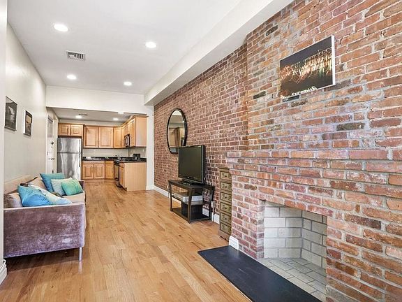 3rd image of 241 W 132nd St #2