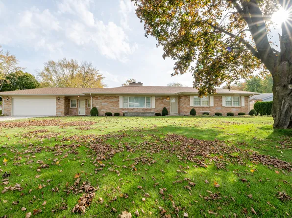 2145 Fairplain Ave, Benton Harbor, MI 49022