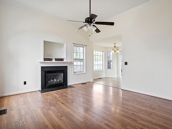 5th image of 2844 Glastonbury Rd