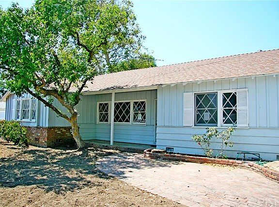 3rd image of 15539 Andrae Ct