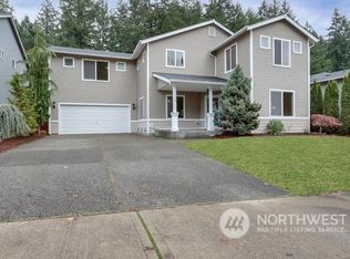 1552 Burnside Pl, Dupont, WA 98327