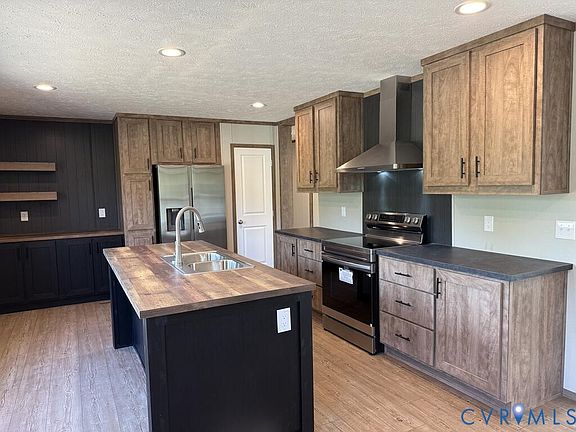 3rd image of 3035 Cumberland Rd
