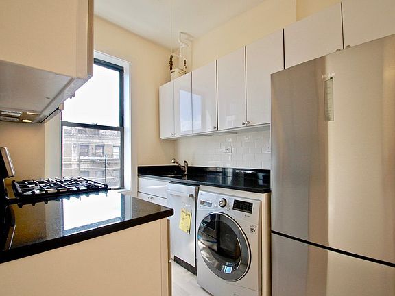 3rd image of 92 Pinehurst Ave APT 3K