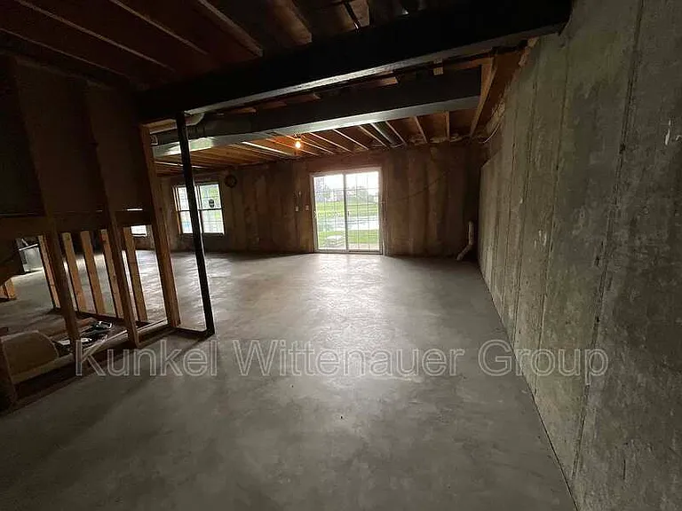 120 Harbor Point — Photo 32