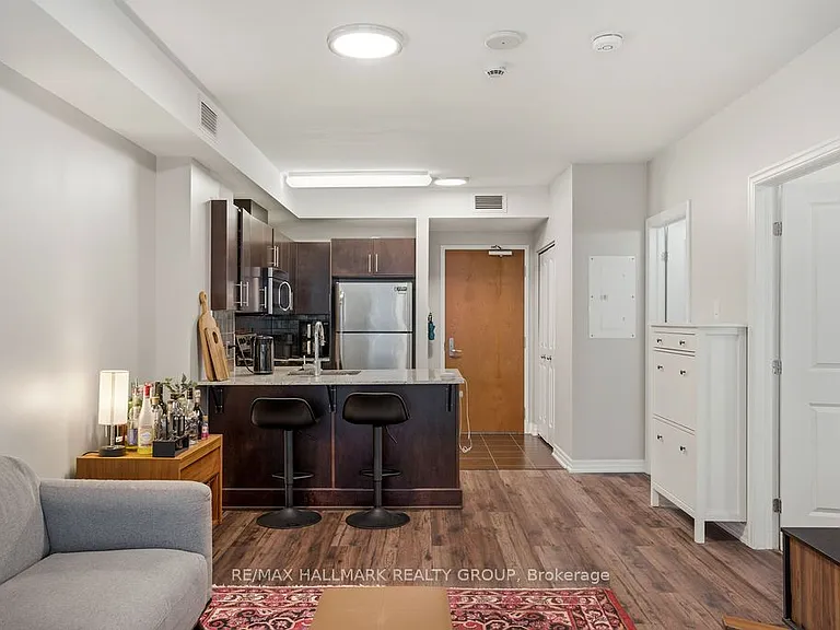 242 Rideau St #1406 — Photo 8