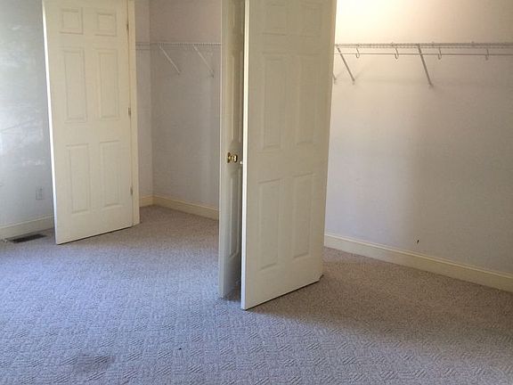 4th image of 353 Diana Ct
