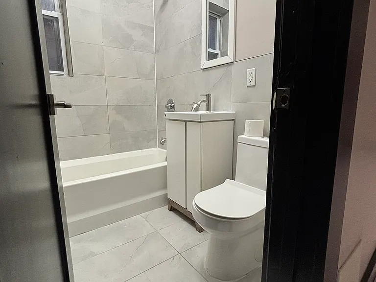 55 Lincoln St #103 — Photo 4
