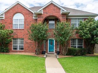 611 Amesbury Dr, Mesquite, TX 75150