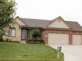 605 Autumn Glen Ct, Newton, KS 67114