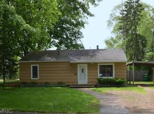 2038 Lewis Dr, Niles, MI 49120