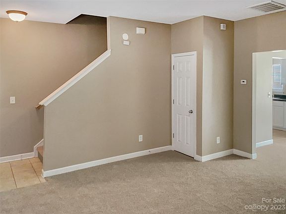 3rd image of 5019 Stone Park Dr