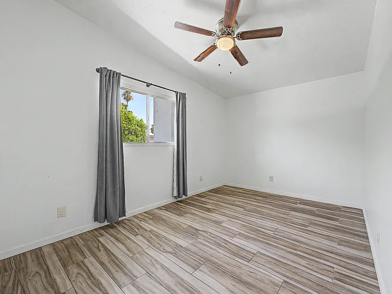 3650 E Poinsettia Dr — Photo 16