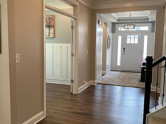 5th image of 4094 Clapton Dr