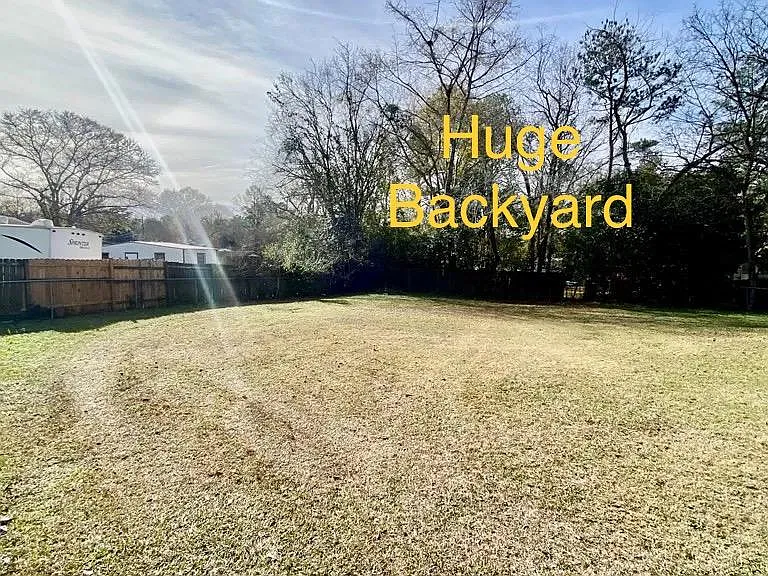 6112 Potomac Cir — Photo 38