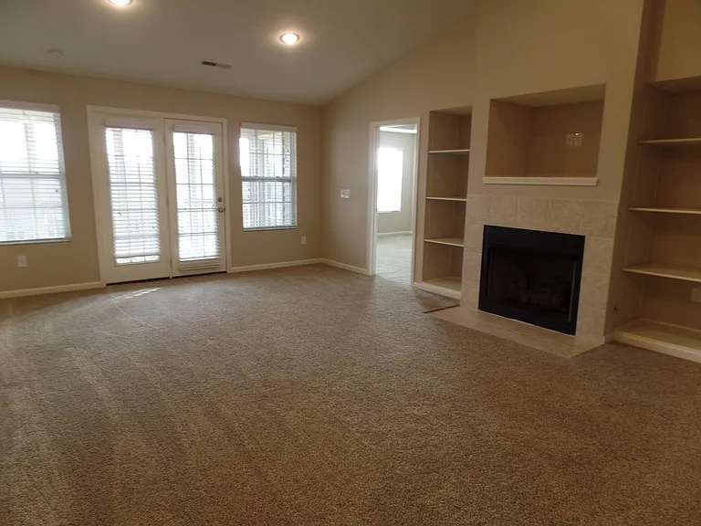 5353 Nottinghamshire Ln — Photo 6
