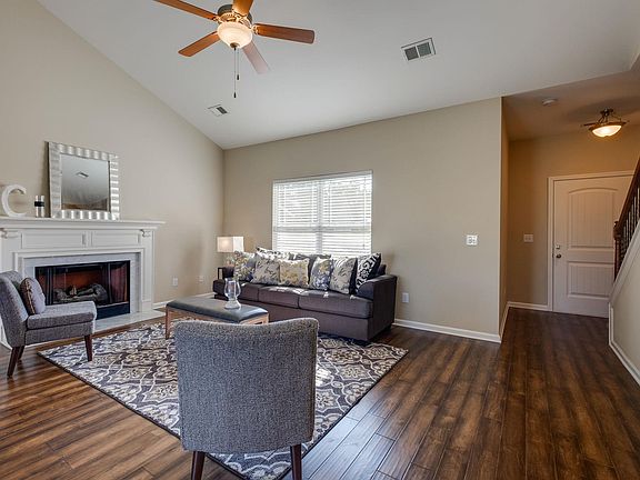3rd image of 203 Wyburn Pl