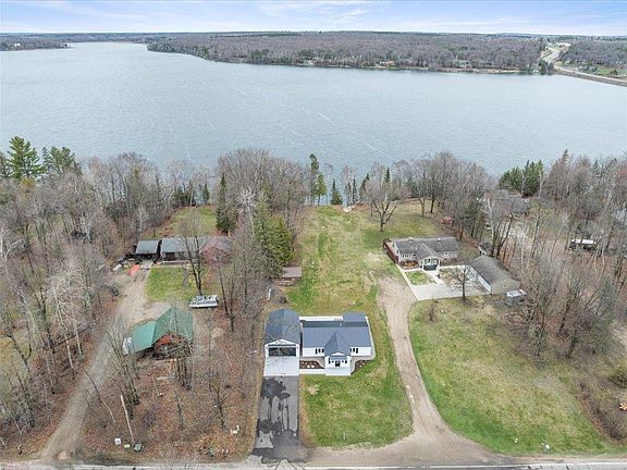 2nd image of 33177 Crystal Springs Rd