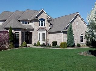 8612 Park Ridge Ln, Macedonia, OH 44056