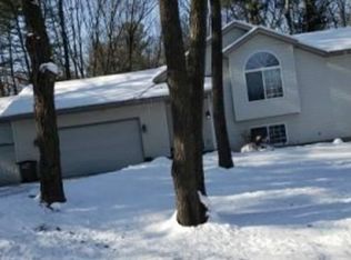 7030 Green Timber Ct, Greenville, MI 48838