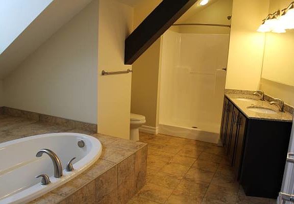 2nd image of 7401 Harmony Mls W