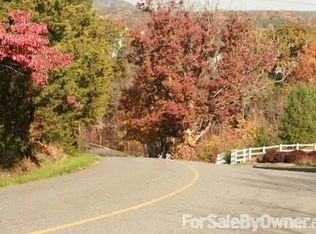 1009 Fallbrook Ln, Pottstown, PA 19464