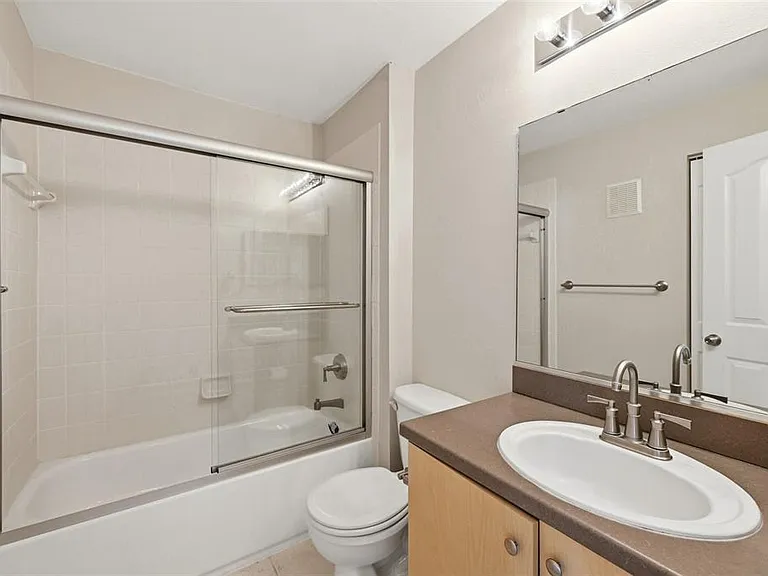 1020 Waterside Dr #1020 — Photo 29