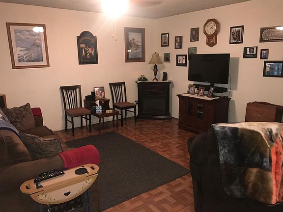 2nd image of 747 N Ventura Ave