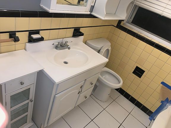 4th image of 7252 Reuter St #1