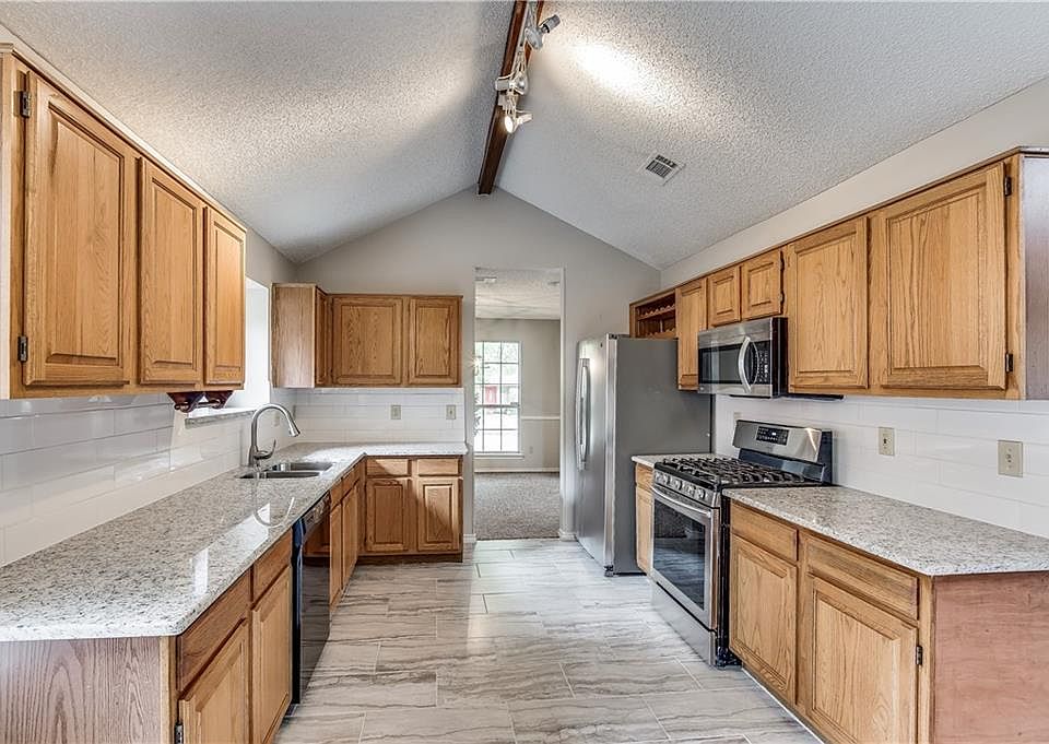 1st image of 1321 E Branch Hollow Dr
