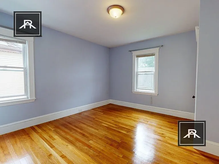 195 Lake St #2 — Photo 10