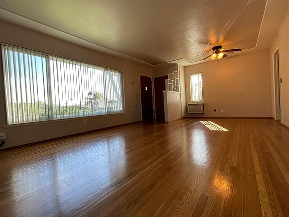 3rd image of 4110 69th St