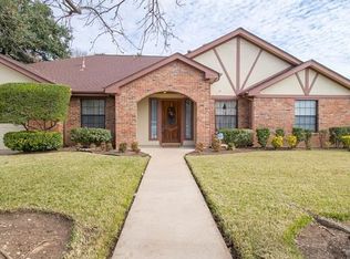 901 Oaklands Dr, Round Rock, TX 78681