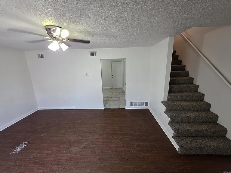 9408 Lew Cir #A — Photo 2