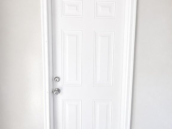2nd image of 1940 Haynie Dr APT 6