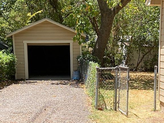 2nd image of 2319 Palmer Dr